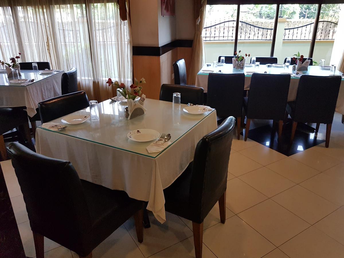 Hotel Conclave Siliguri Εξωτερικό φωτογραφία